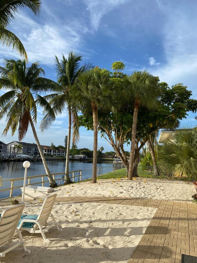 Hideaway Waterfront Resort Cape Coral Ngoại thất bức ảnh